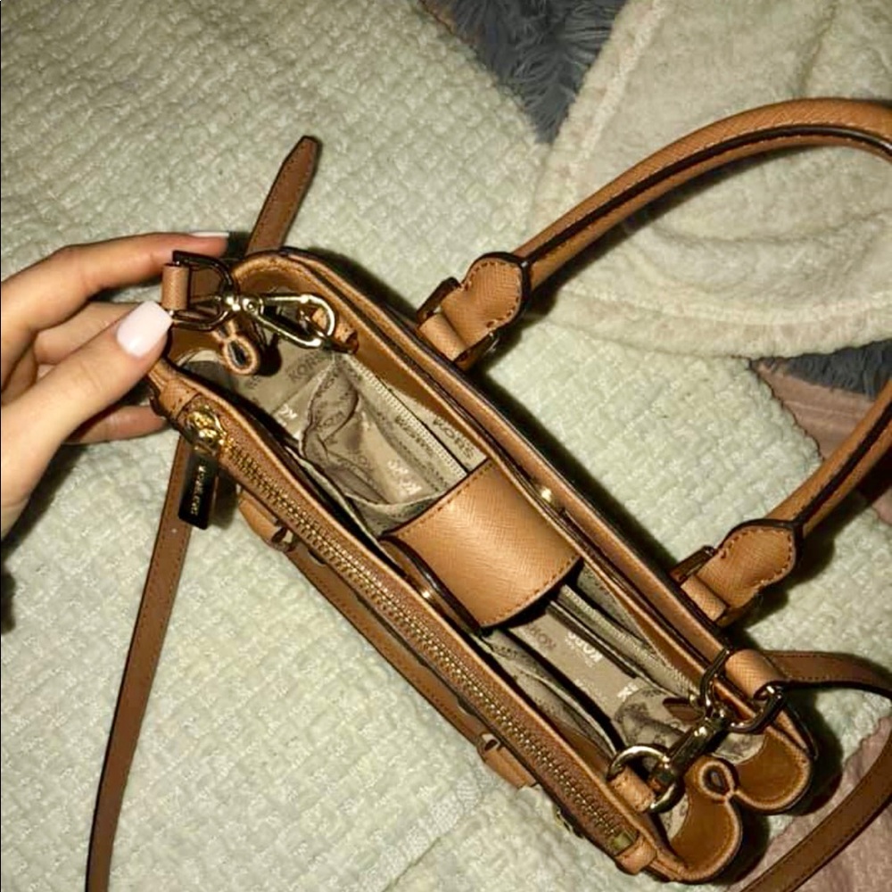 Michael Kors Crossbody Purse - Picture 5 of 6